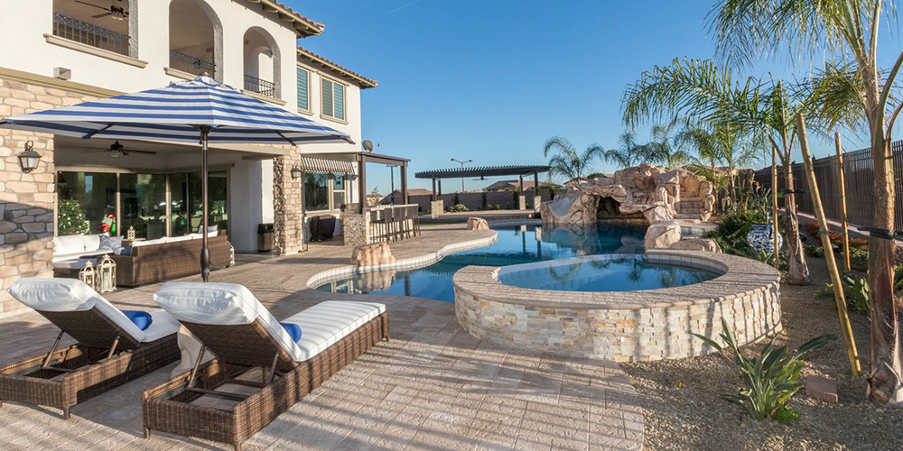 9 Reasons to Choose a Custom Pool Builder - California Pools